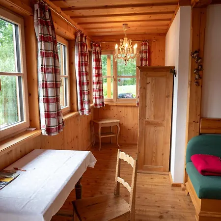 Haus Seegarten * グルントルゼー